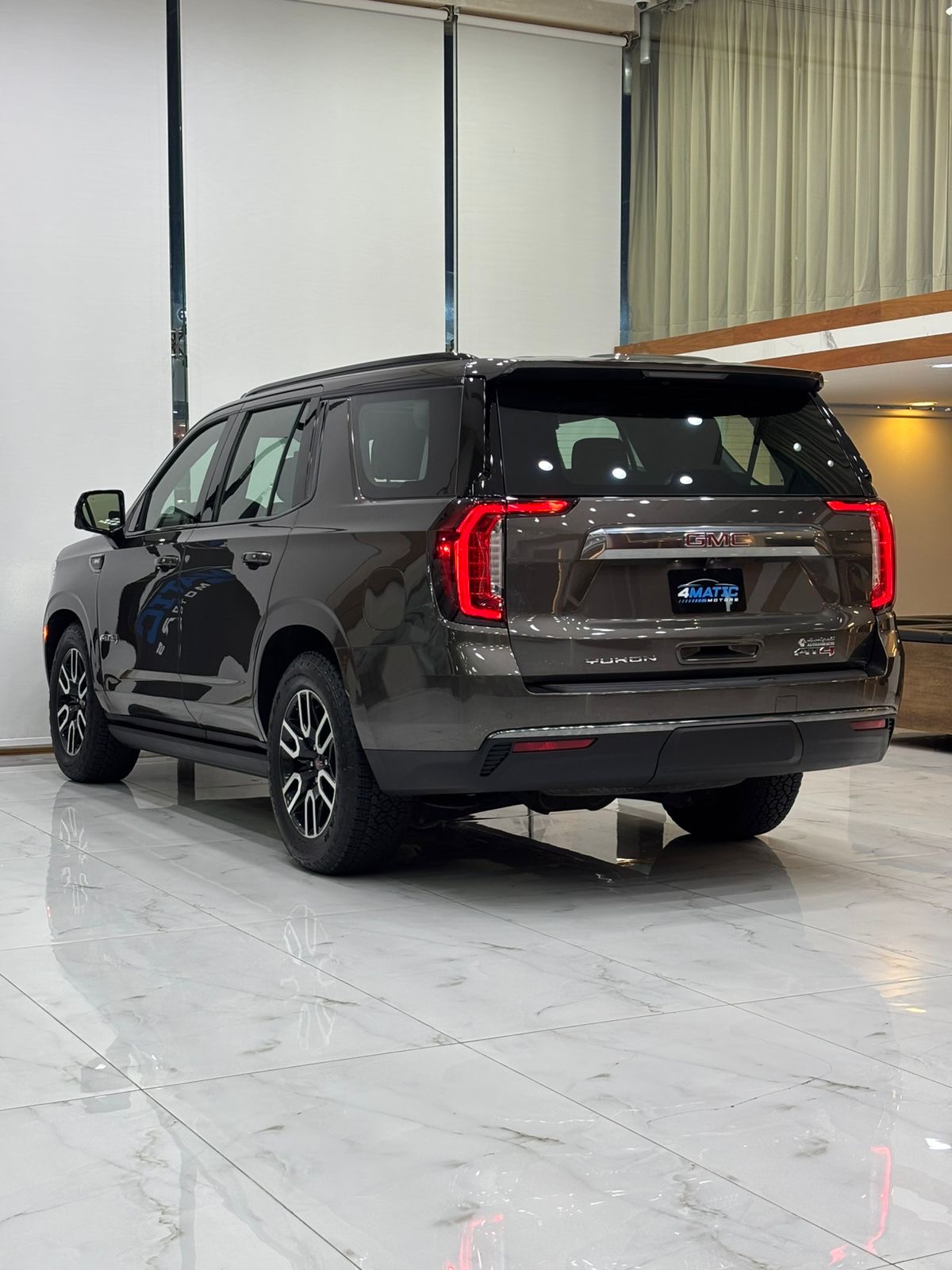 
								GMC Yukon AT4 2021 full									