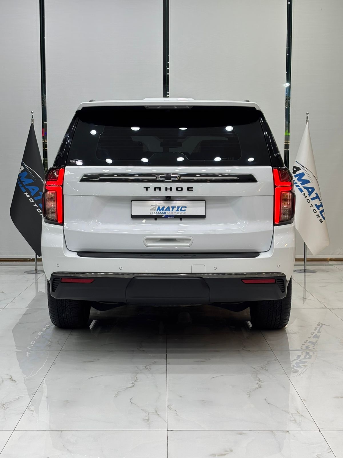 
								Chevrolet Tahoe Z71 2022 full									