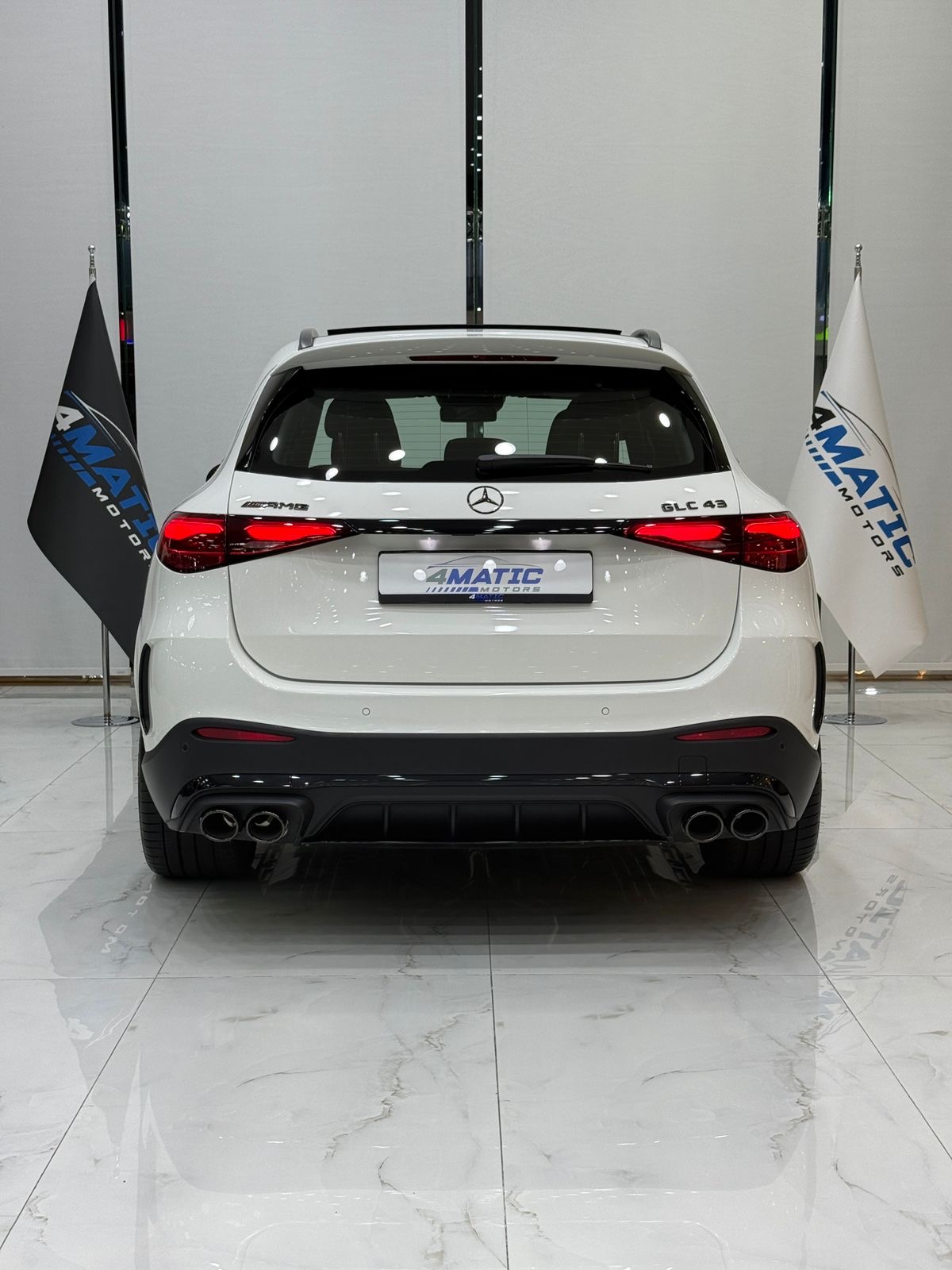 
								Mercedes-Benz GLC GLC 43 AMG 4Matic 2024 full									