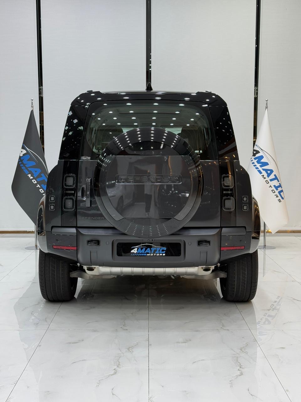 
								Land Rover Defender 110 X-Dynamic2026 full									