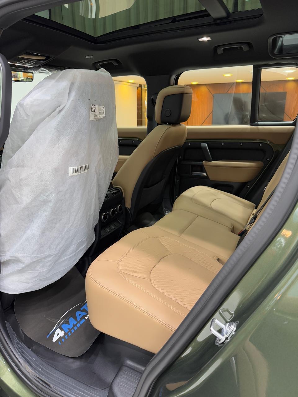 
								Land Rover Defender 110 X-Dynamic HSE 2026 full									