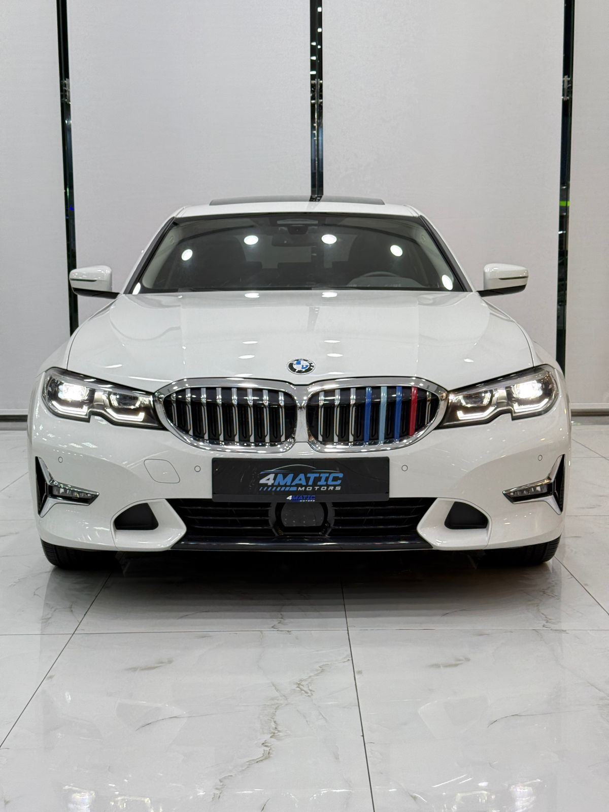 
								BMW 3-Series 320i 2022 full									