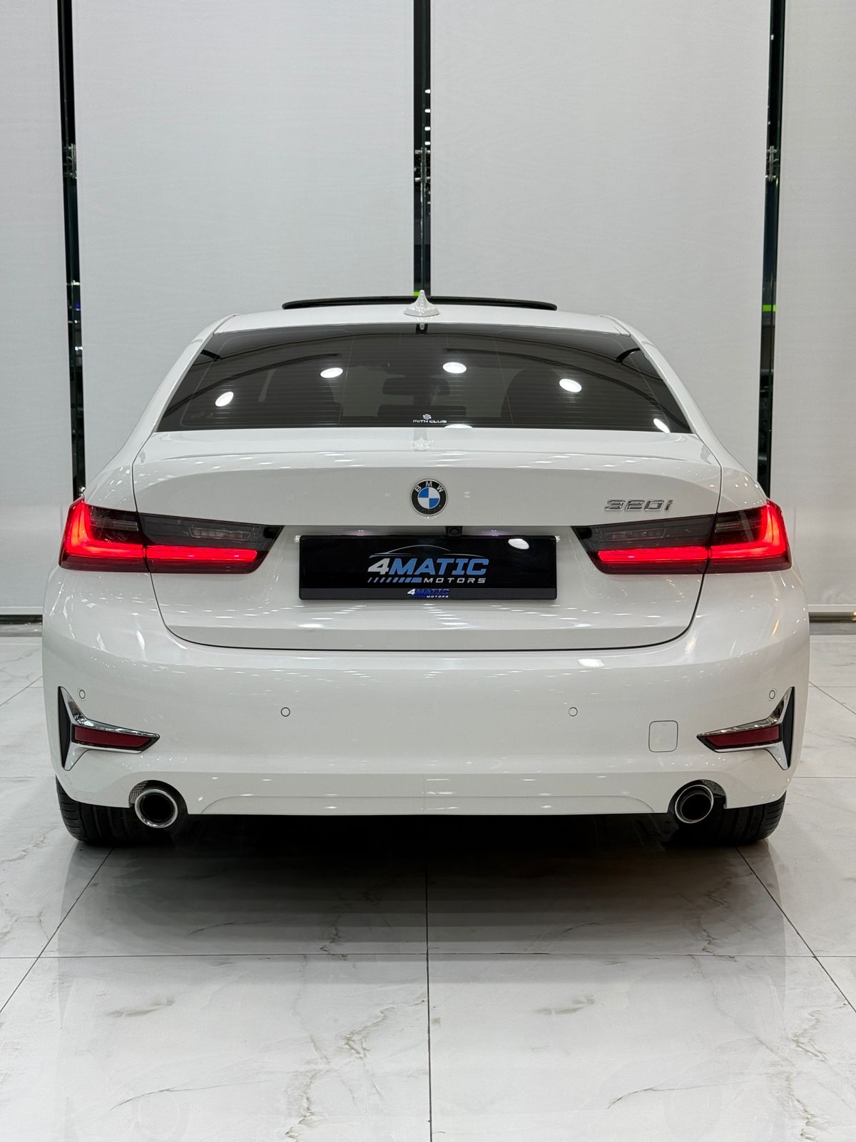 
								BMW 3-Series 320i 2022 full									