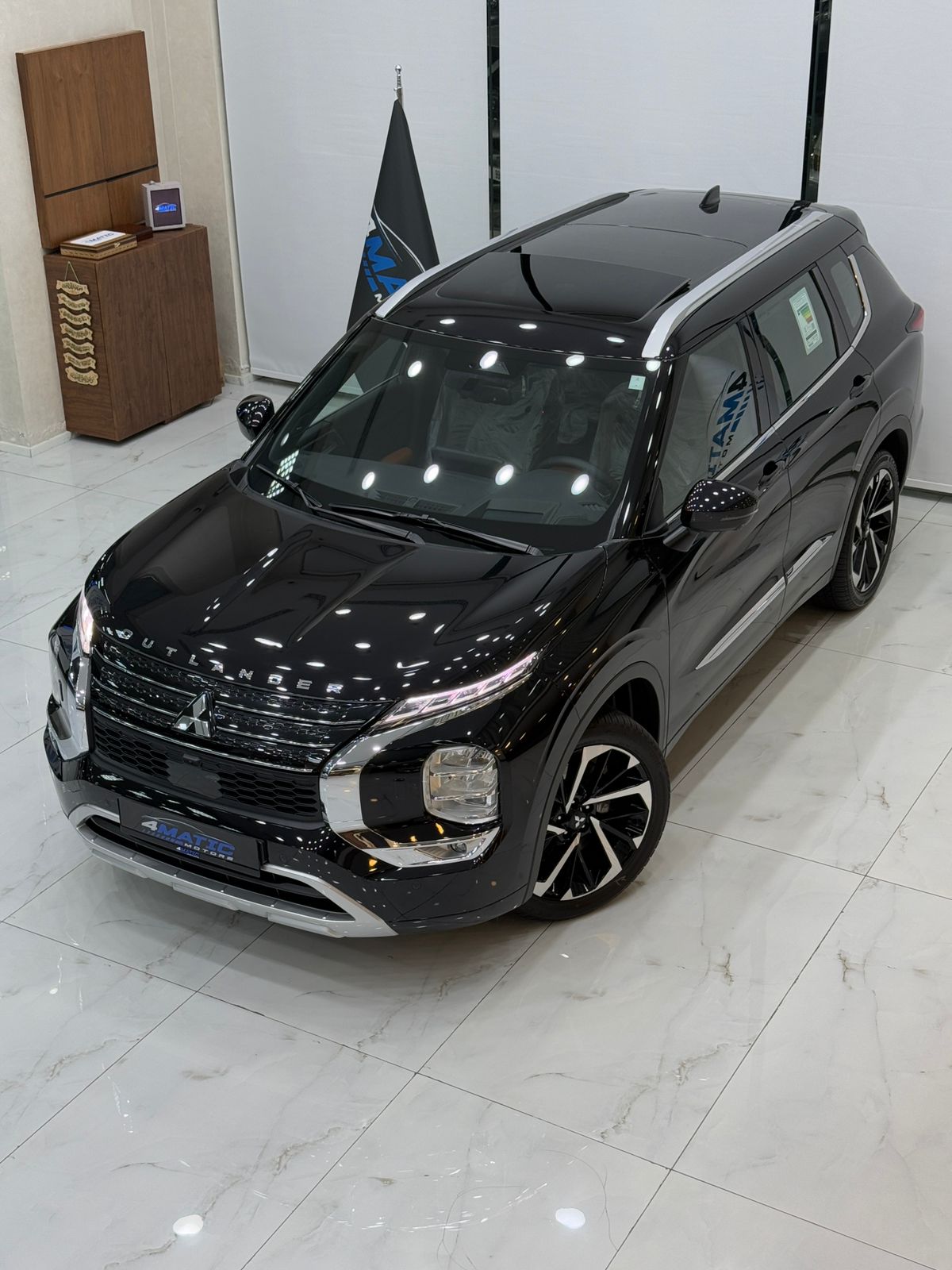 Mitsubishi Outlander GLX 2025