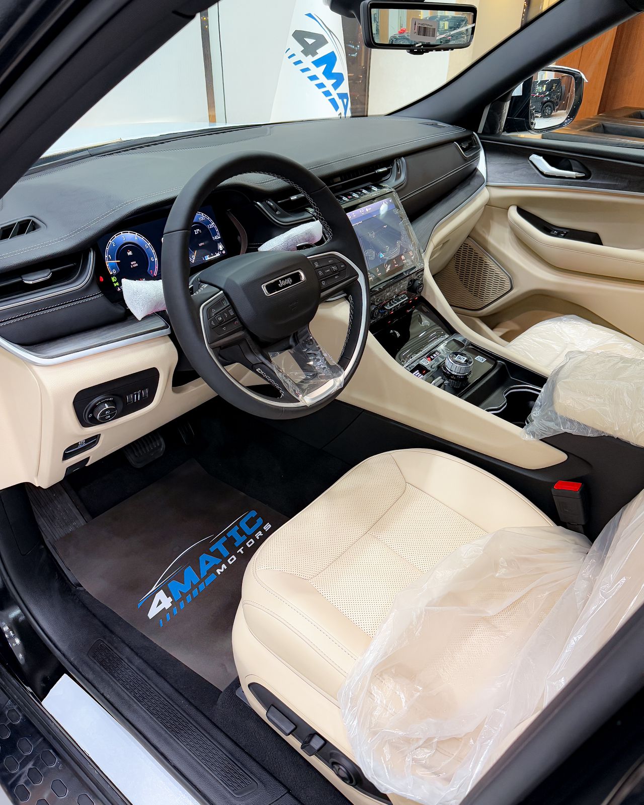 
								Jeep Grand Cherokee Limited 2025 full									