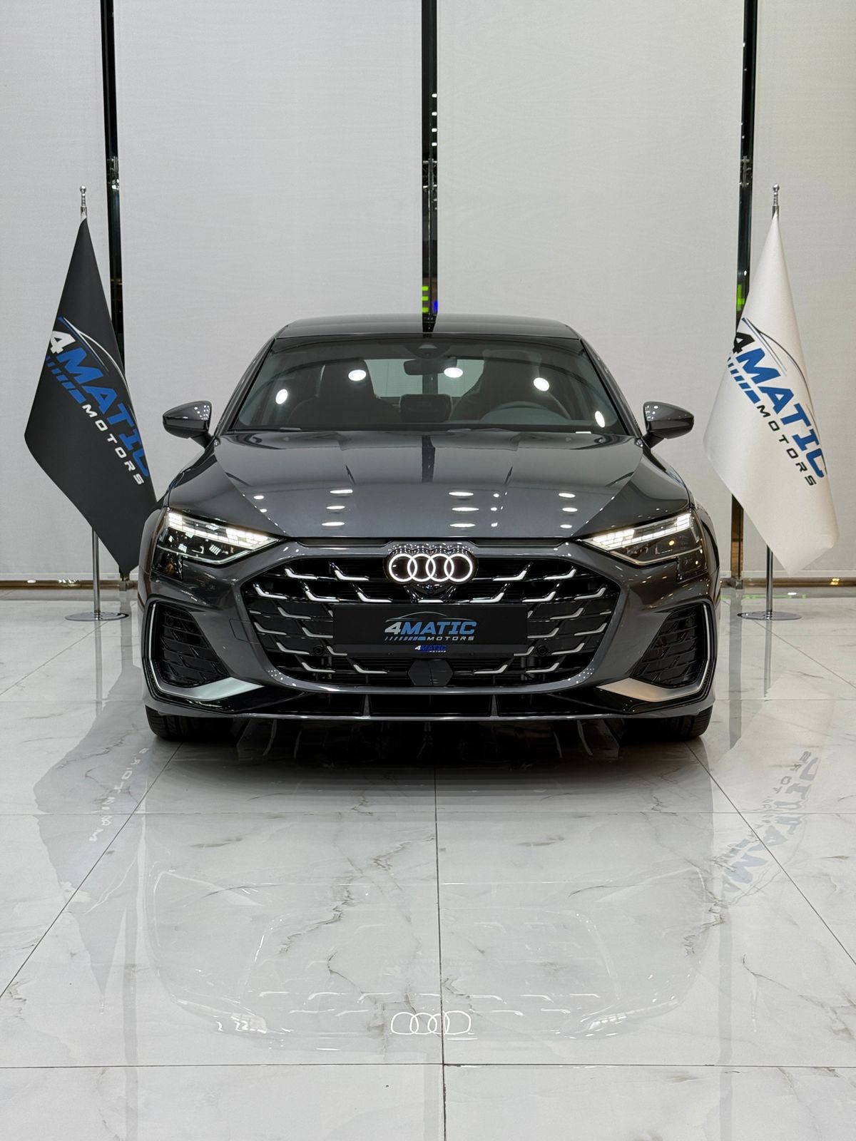 
								Audi A3 35 TFSI S-Tronic 2025 full									