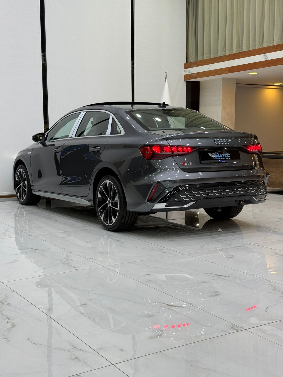 
								Audi A3 35 TFSI S-Tronic 2025 full									