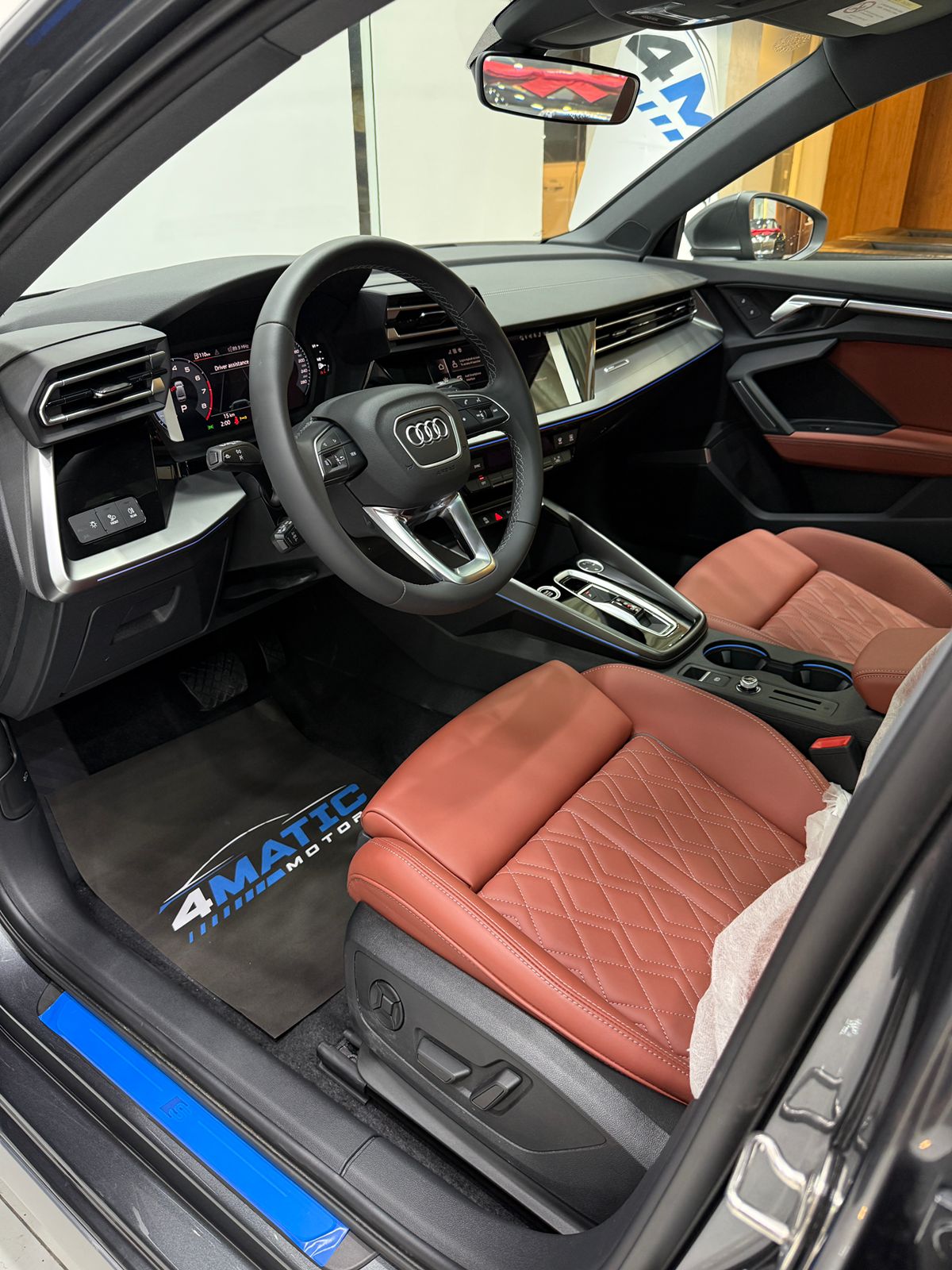 
								Audi A3 35 TFSI S-Tronic 2025 full									