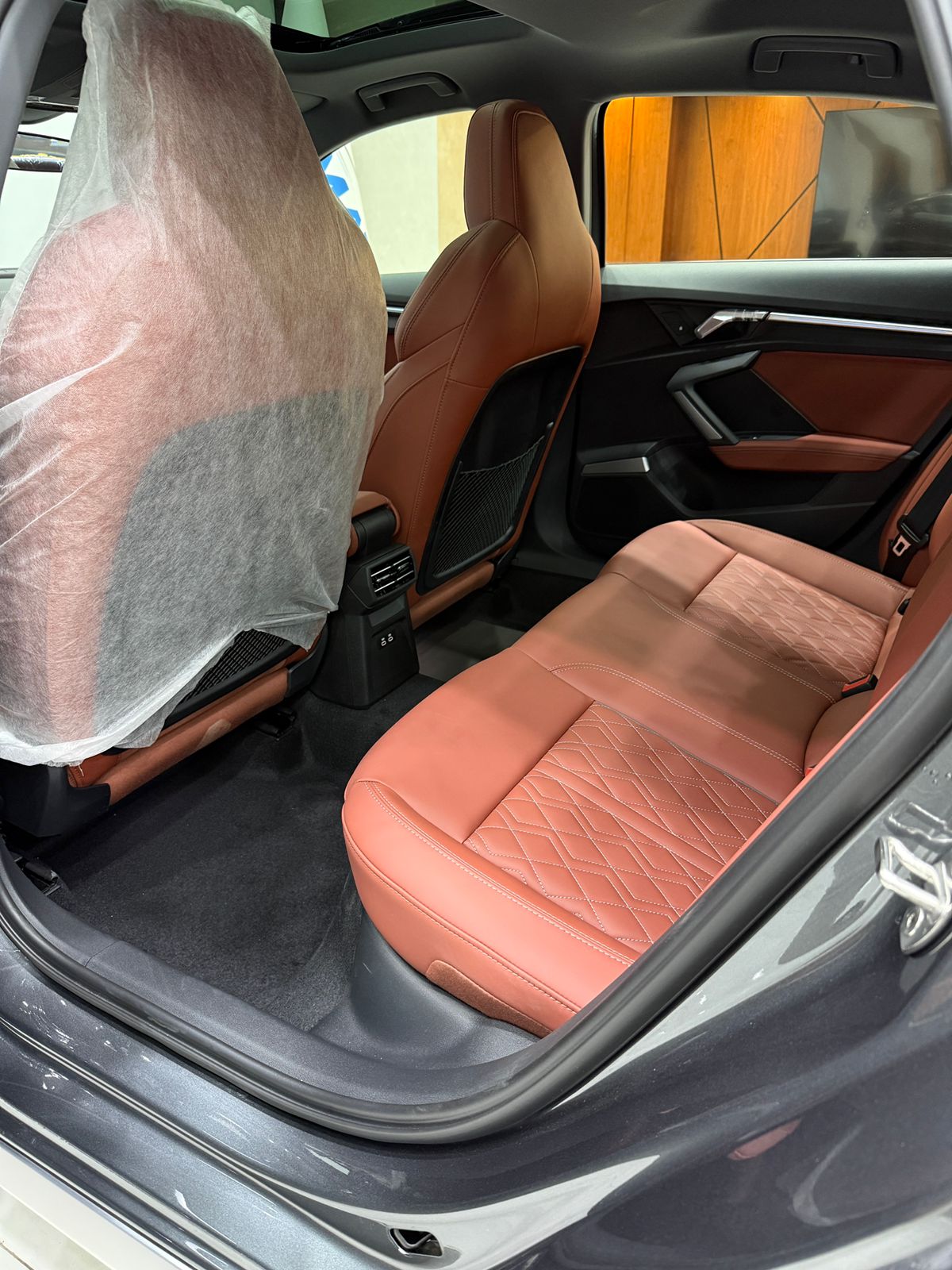 
								Audi A3 35 TFSI S-Tronic 2025 full									