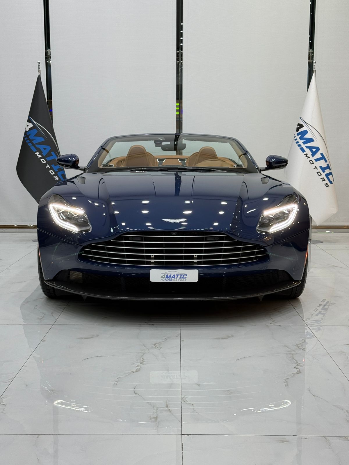 
								Aston Martin DB11 V8 Volante 2022 full									
