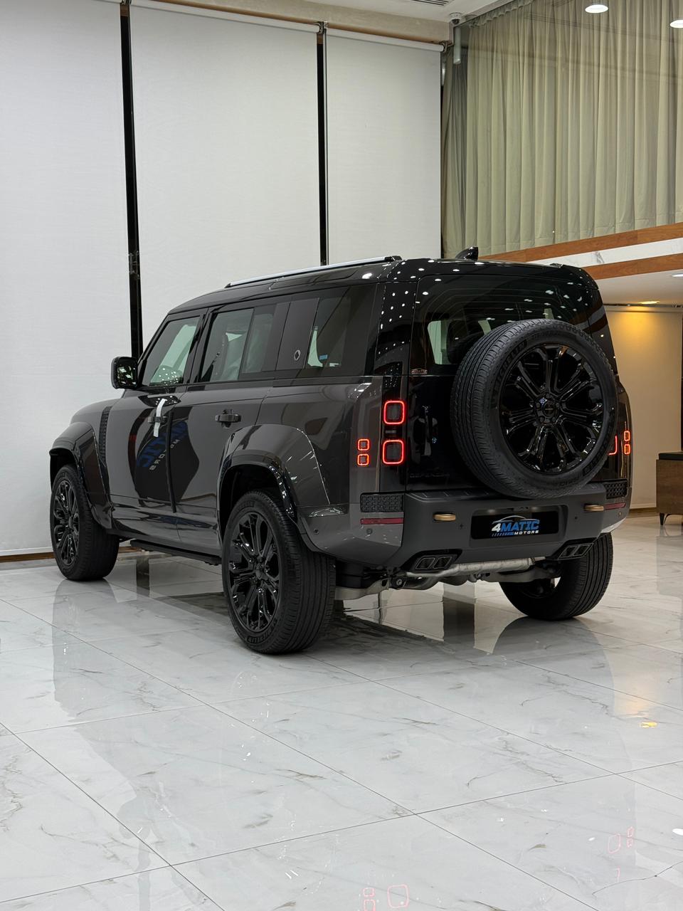 
								Land Rover Defender Octa (P635) 2026 full									