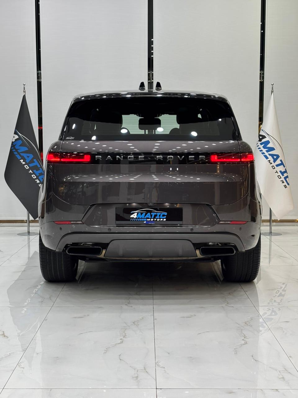 
								Land Rover Range Rover Sport SE Dynamic 2023 full									