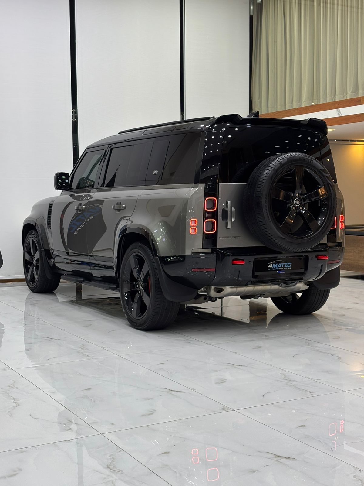 
								Land Rover Defender X (P400) 2023 full									