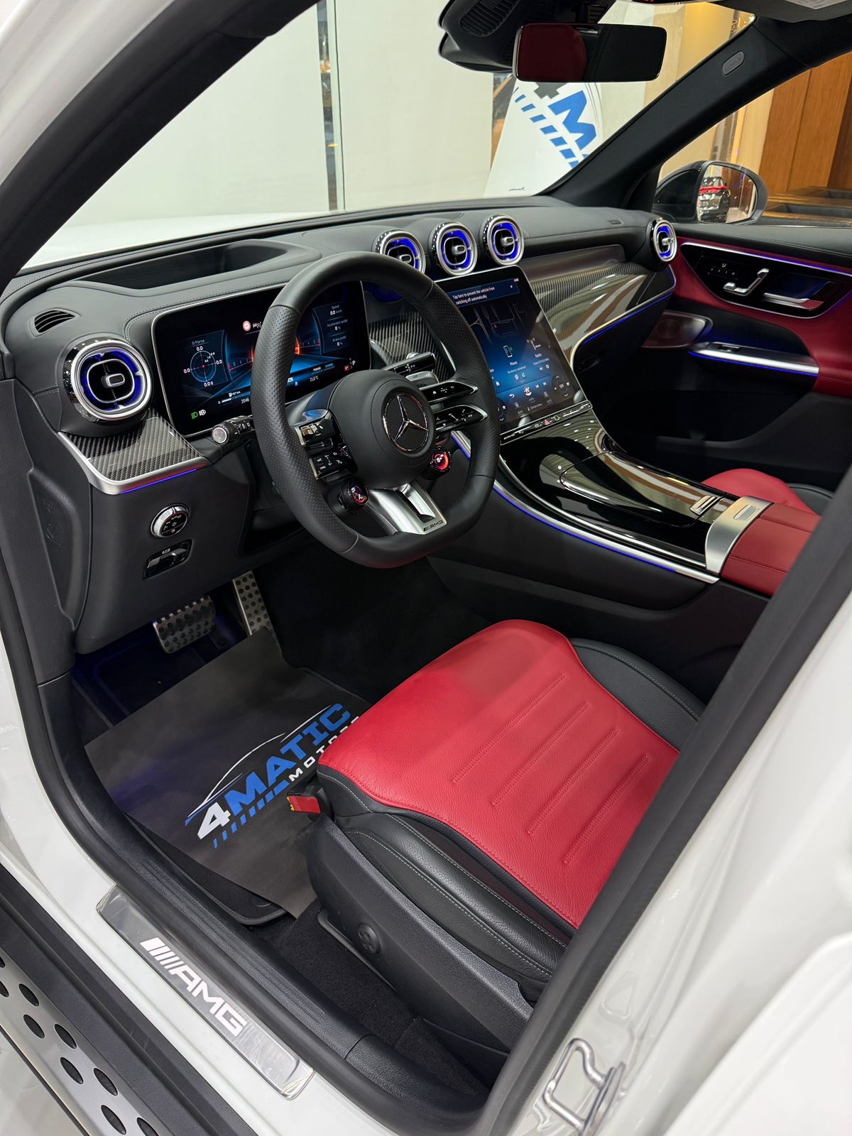 
								Mercedes-Benz GLC GLC 43 AMG 4Matic 2024 full									