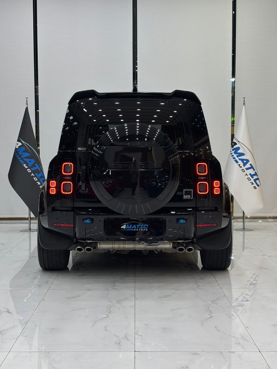 
								Land Rover Defender 110 P525 2025 full									