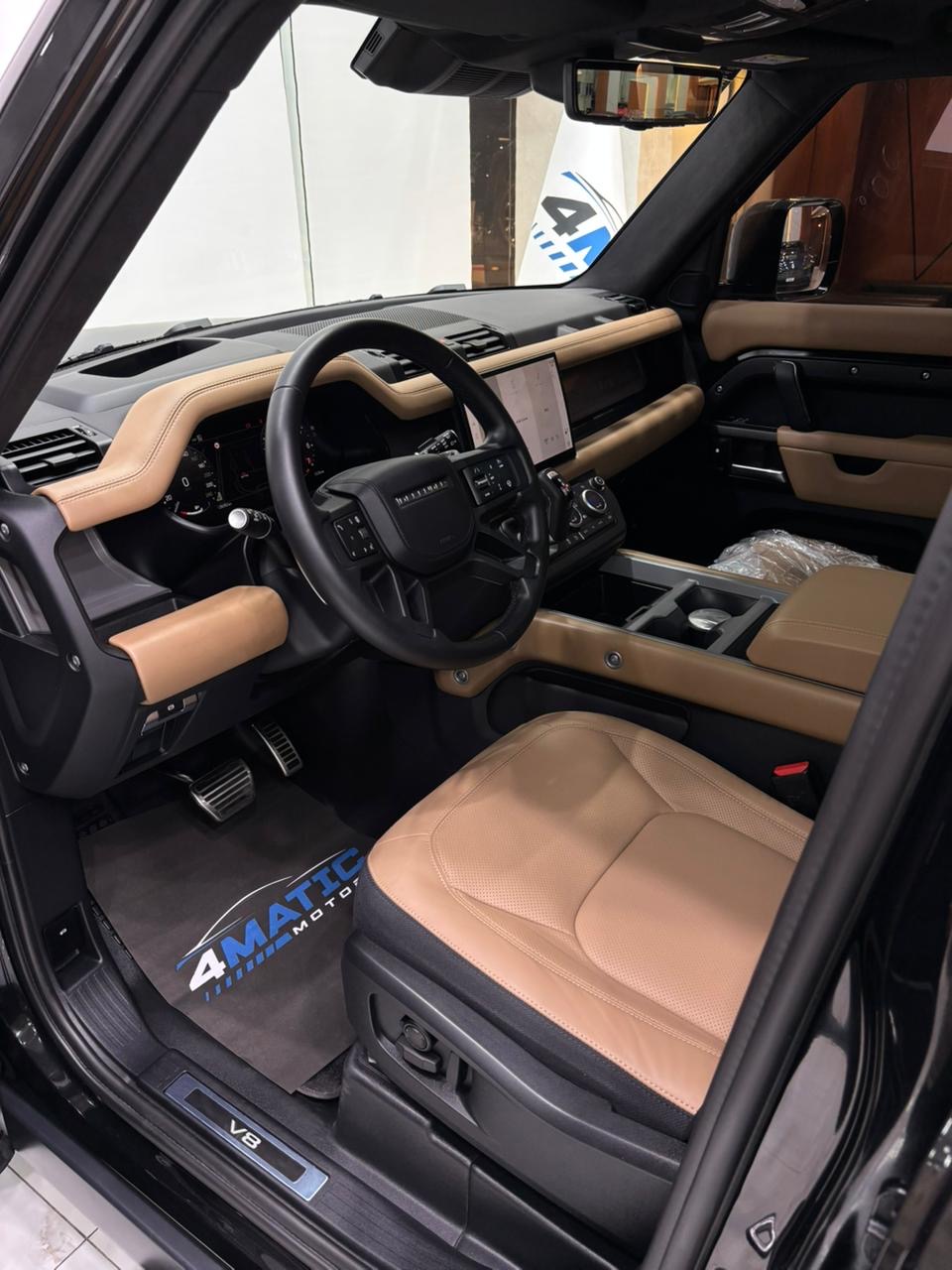 
								Land Rover Defender 110 P525 2025 full									