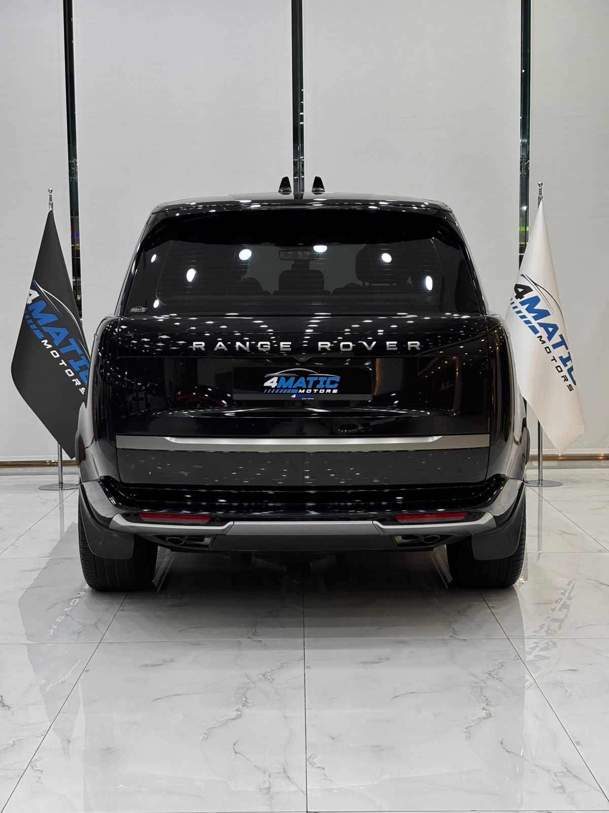 
								Land Rover Range Rover HSE P530 2024 full									