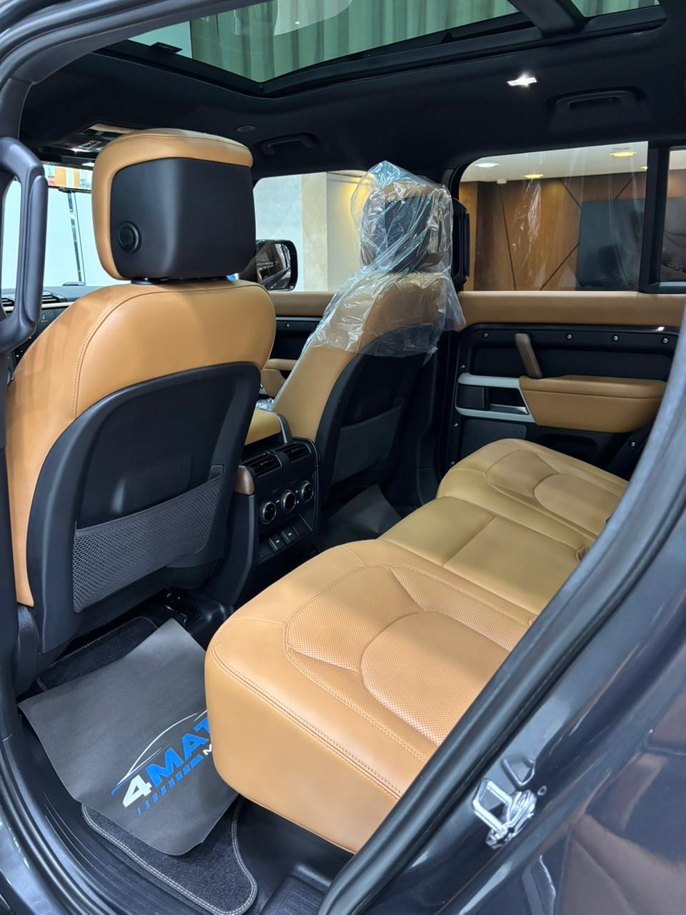 
								Land Rover Defender 110 HSE (P400) 2024 full									