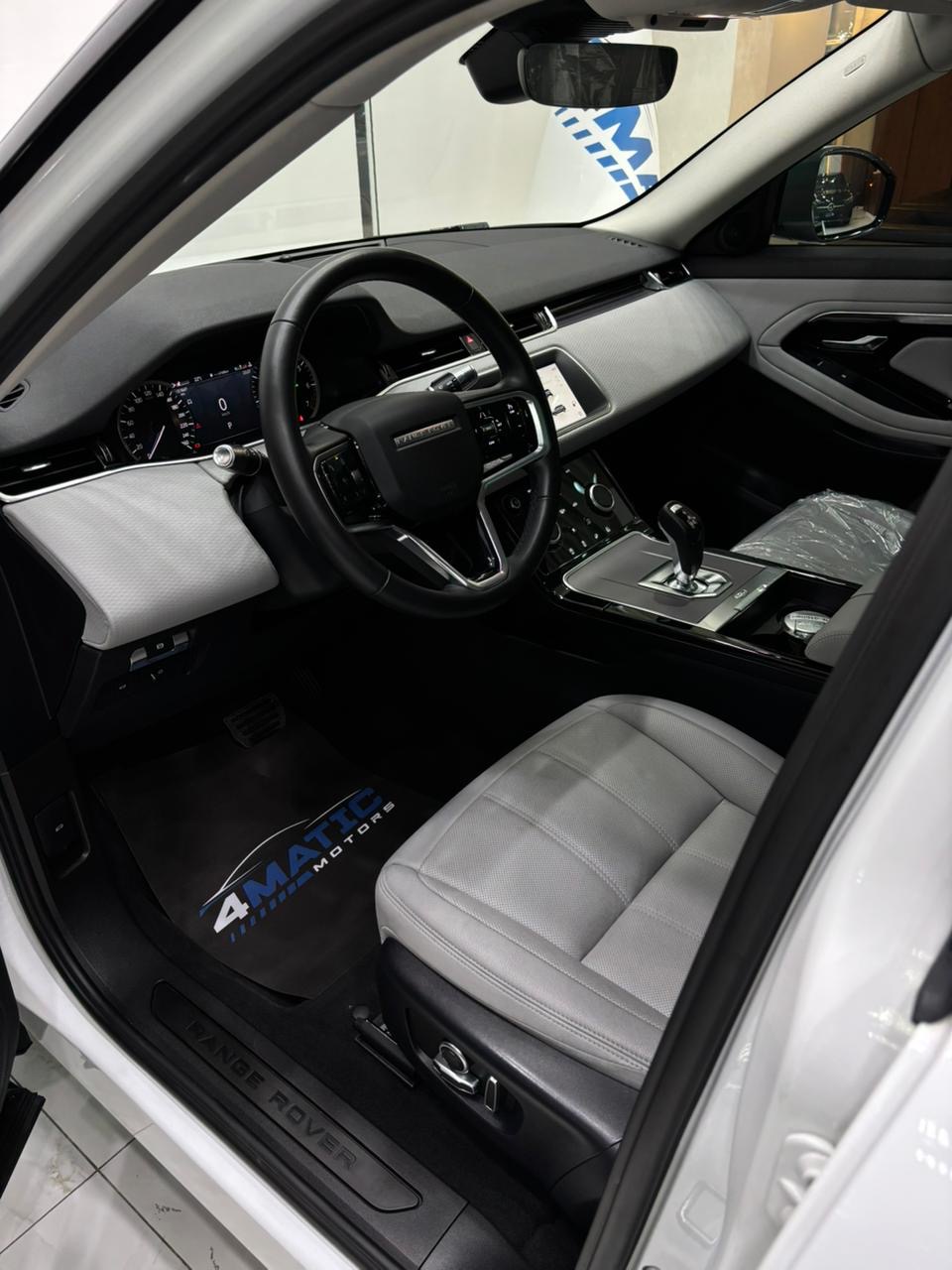 
								Land Rover Range Rover Evoque P200 SE 2021 full									