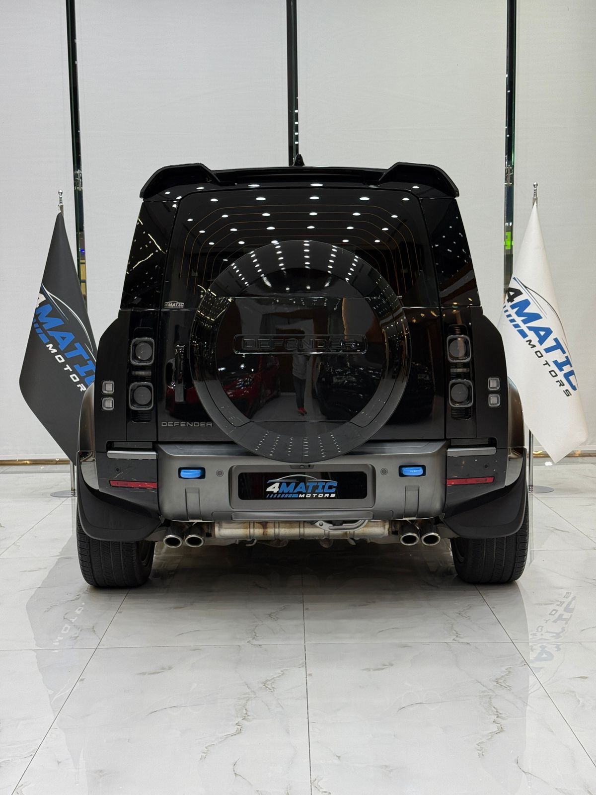 
								Land Rover Defender 90 P525 V8 Edition  2025 full									