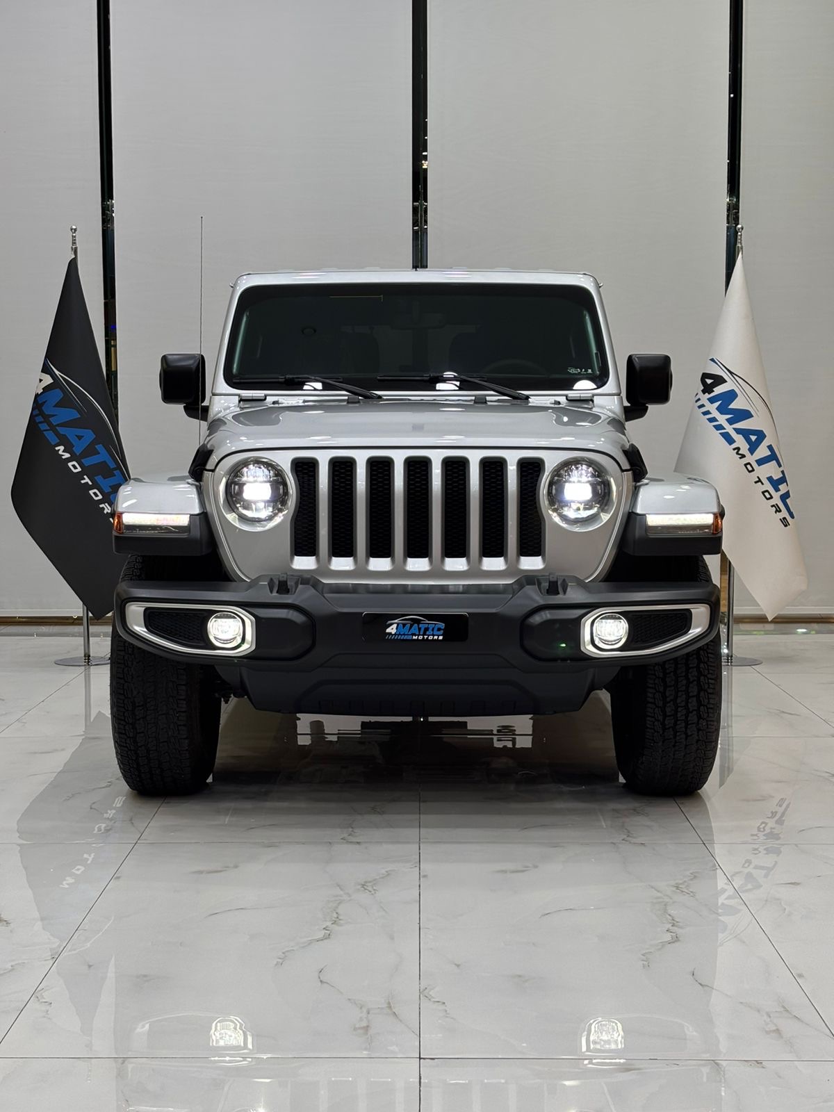 
								Jeep Wrangler Sahara 2023 full									