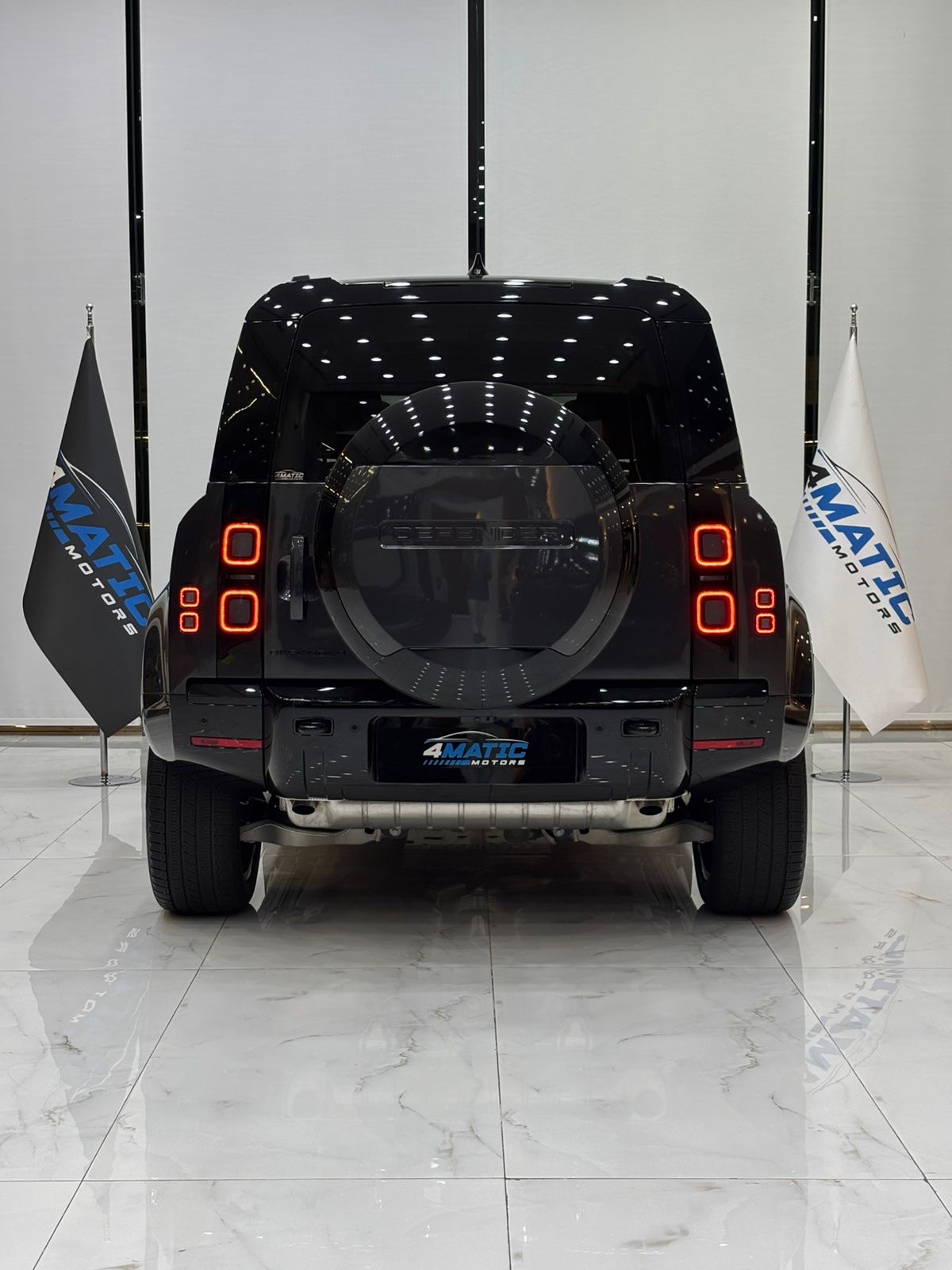 
								Land Rover Defender 110 X-Dynamic HSE 2026 full									