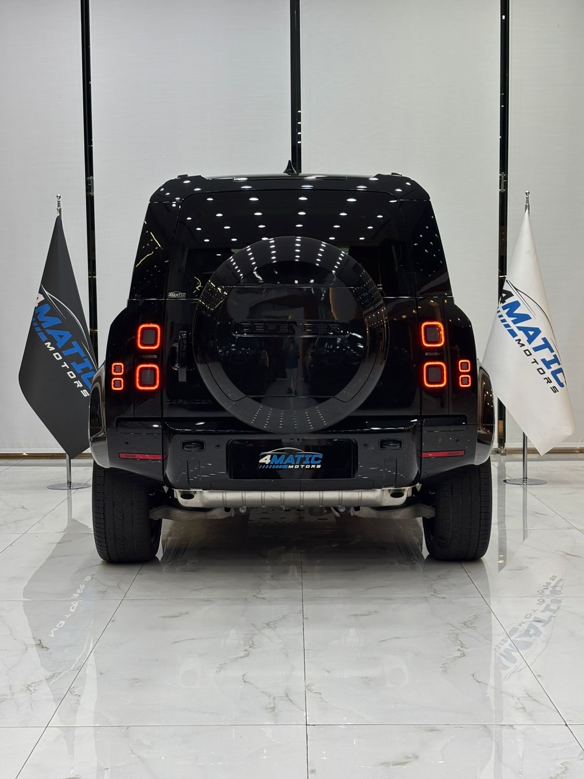 
								Land Rover Defender 110 X-Dynamic HSE 2026 full									