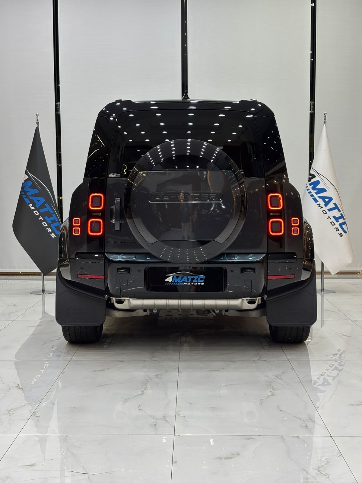 
								Land Rover Defender 110 X-Dynamic HSE 2026 full									