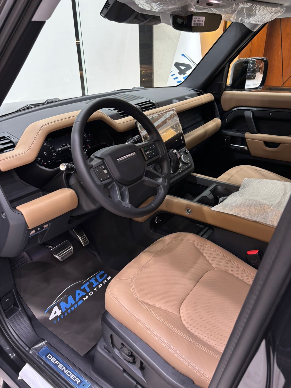 
								Land Rover Defender 110 X-Dynamic HSE 2026 full									