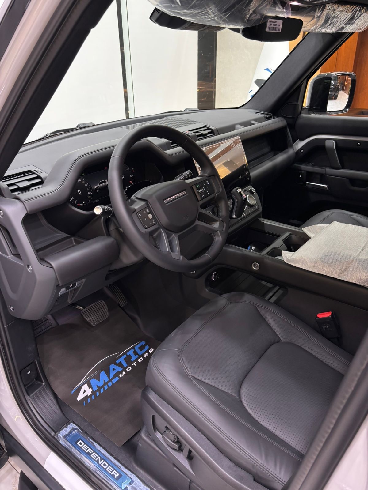 
								Land Rover Defender 110 X-Dynamic HSE 2026 full									