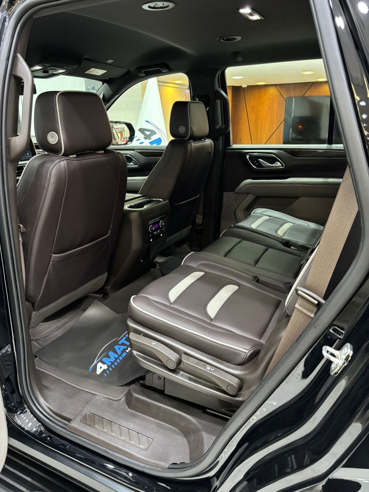 
								GMC Yukon AT4 2023 full									