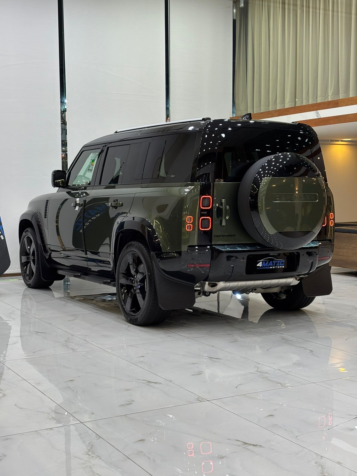 
								Land Rover Defender 110 X-Dynamic HSE 2026 full									