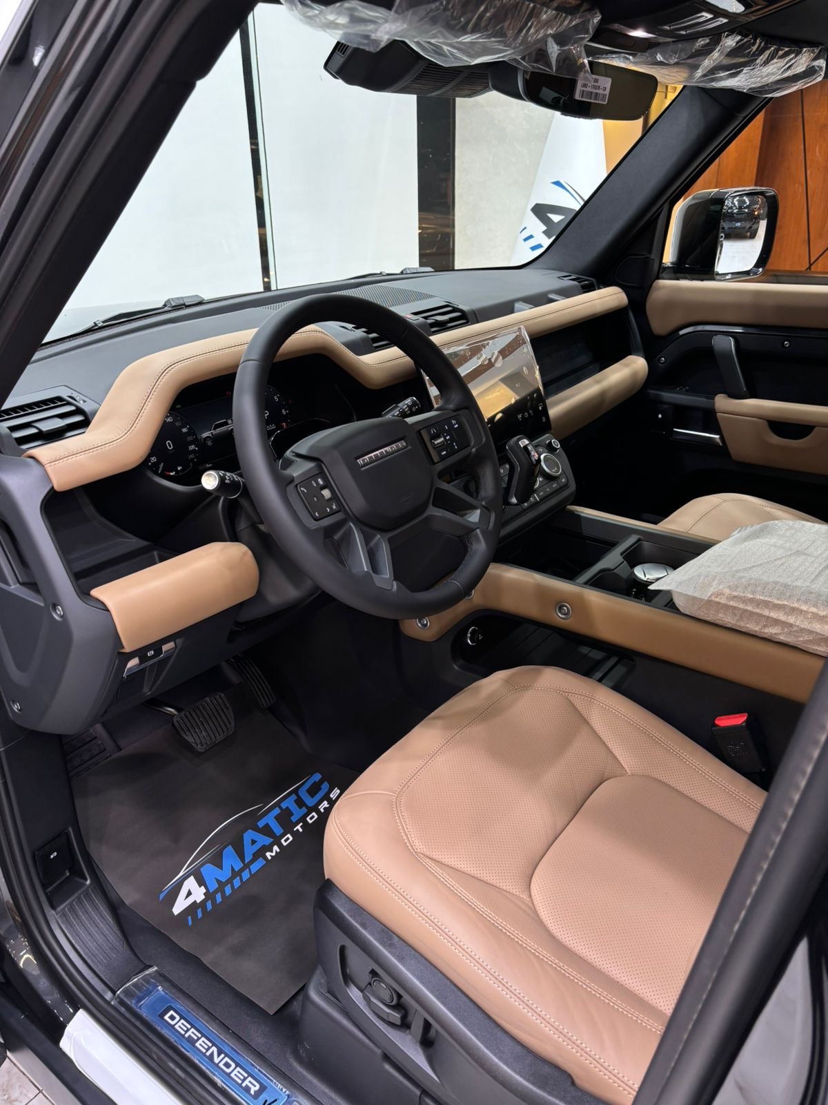 
								Land Rover Defender 110 X-Dynamic HSE 2026 full									