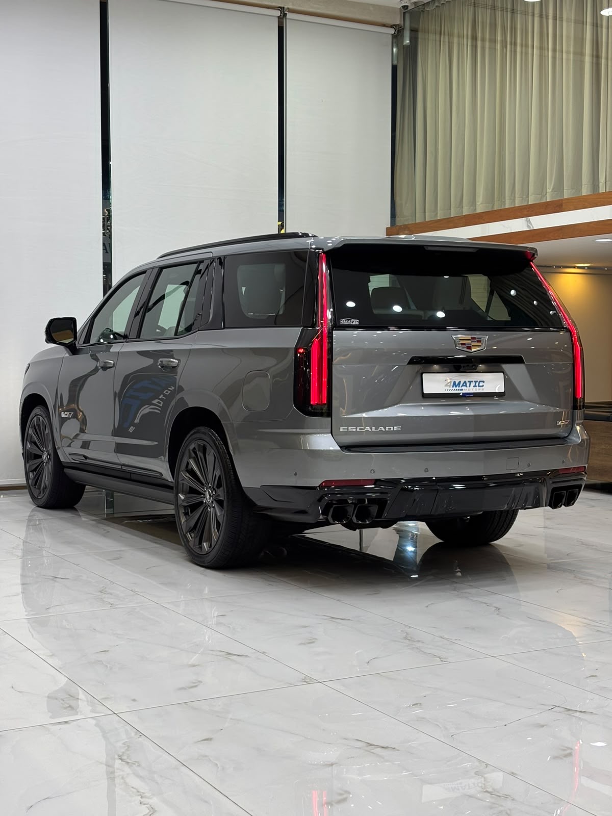 
								Cadillac Escalade V 2025 full									