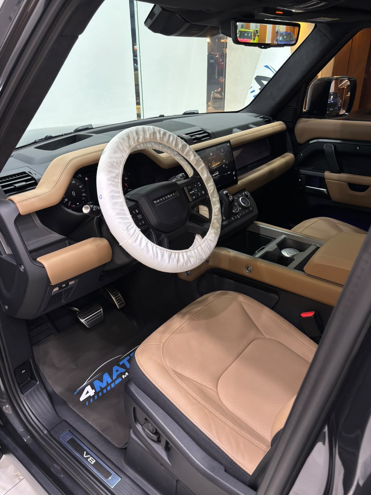 
								Land Rover Defender 110 V8 Edition P525 2025 full									