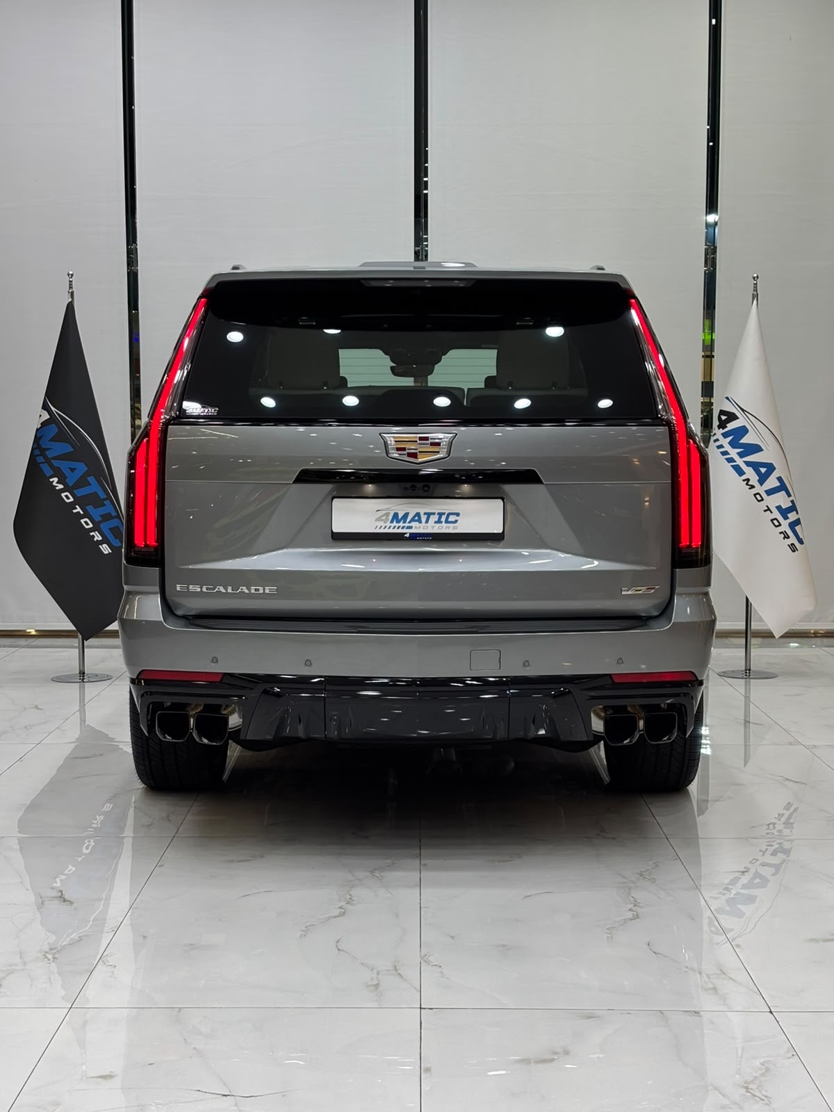 
								Cadillac Escalade V 2025 full									