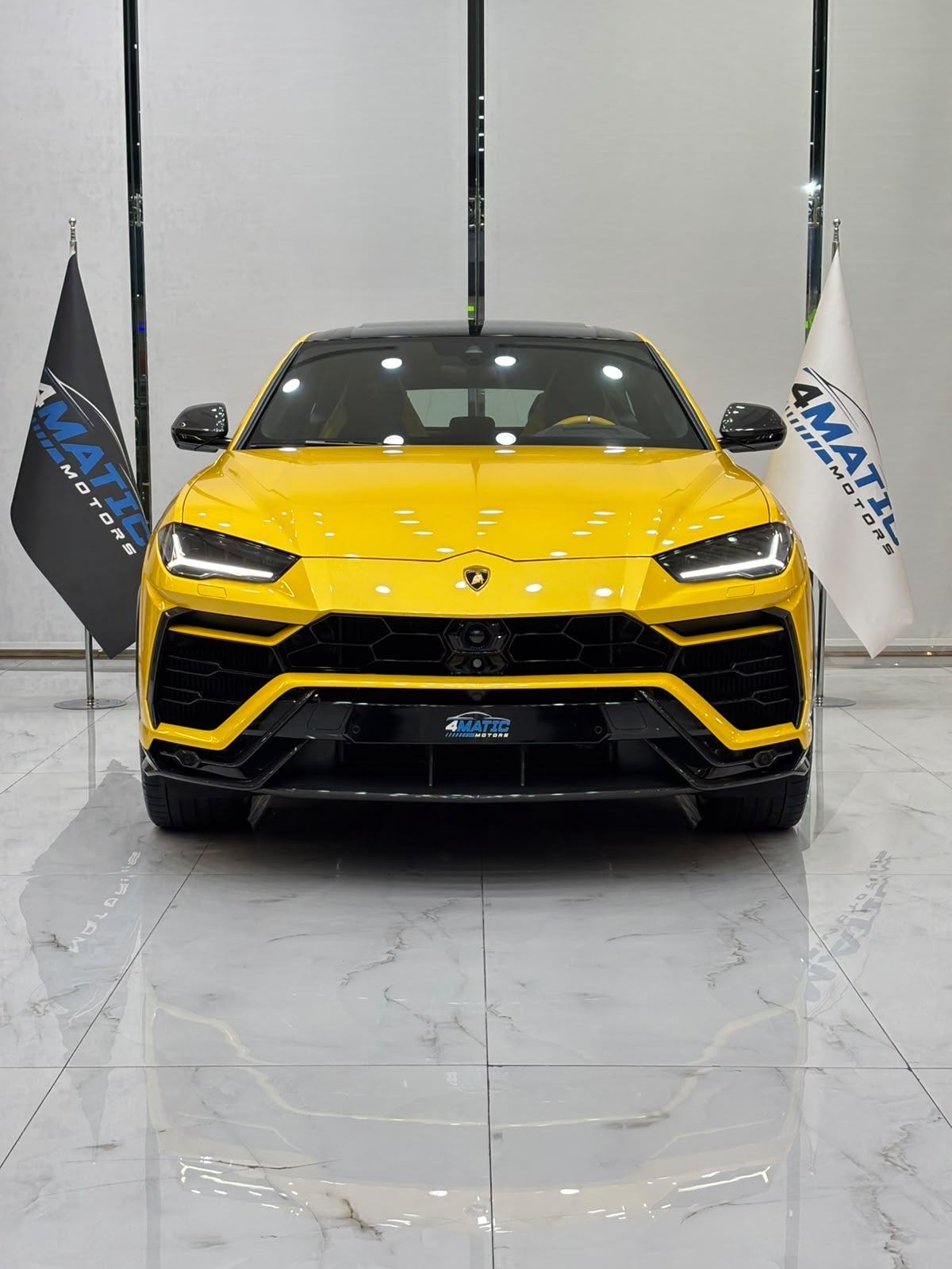
								Lamborghini Urus Pearl Capsule 2021 full									