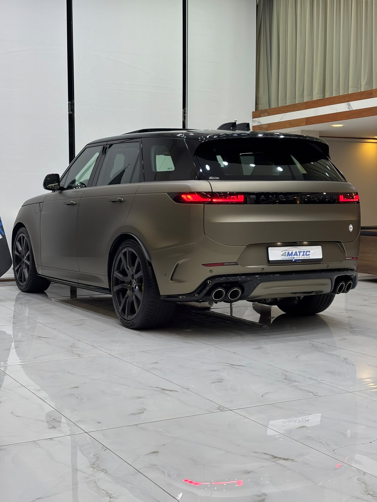 
								Land Rover Range Rover Sport SV 2024 full									