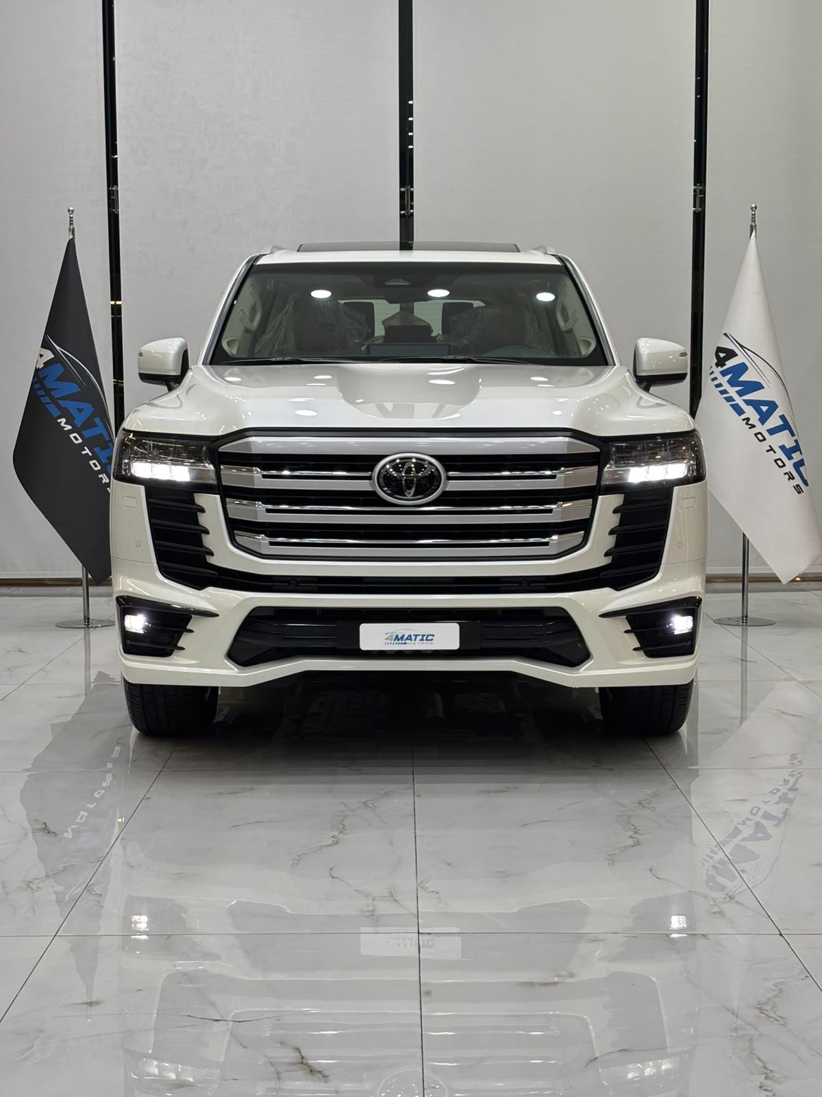 
								Toyota Land Cruiser GXR 2025 full									