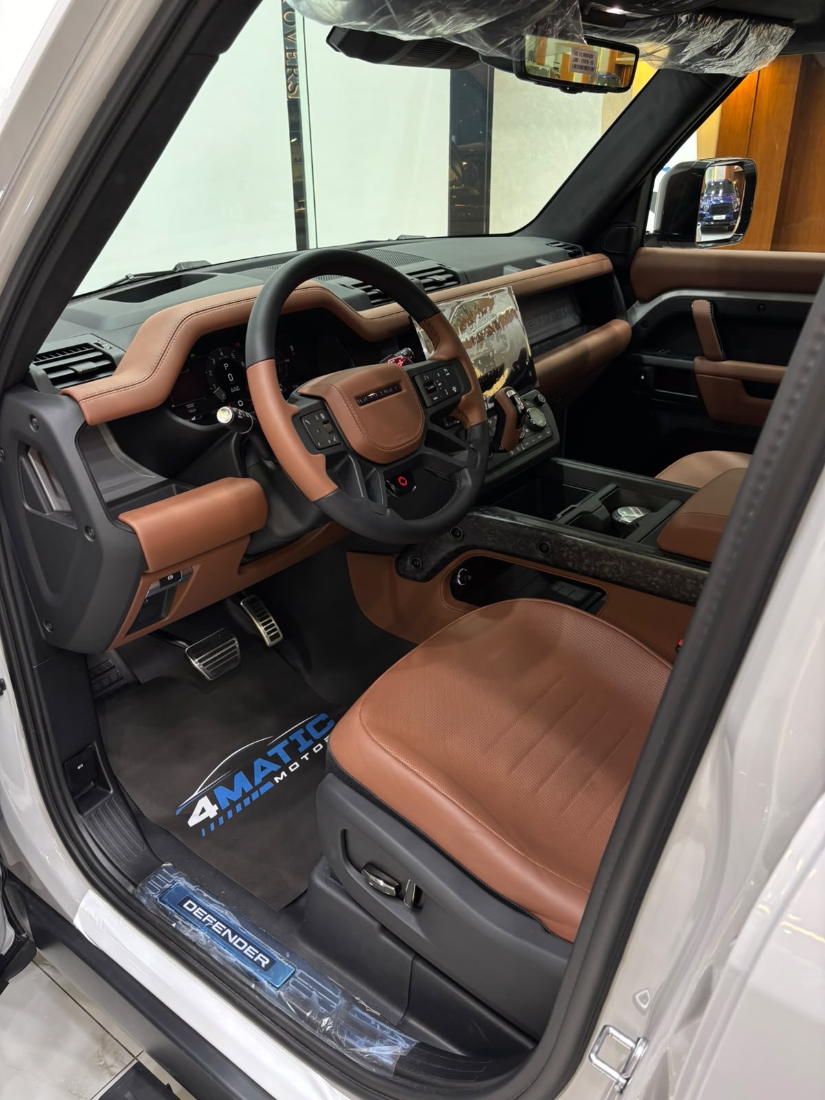 
								Land Rover Defender 110 Octa P635 2026 full									