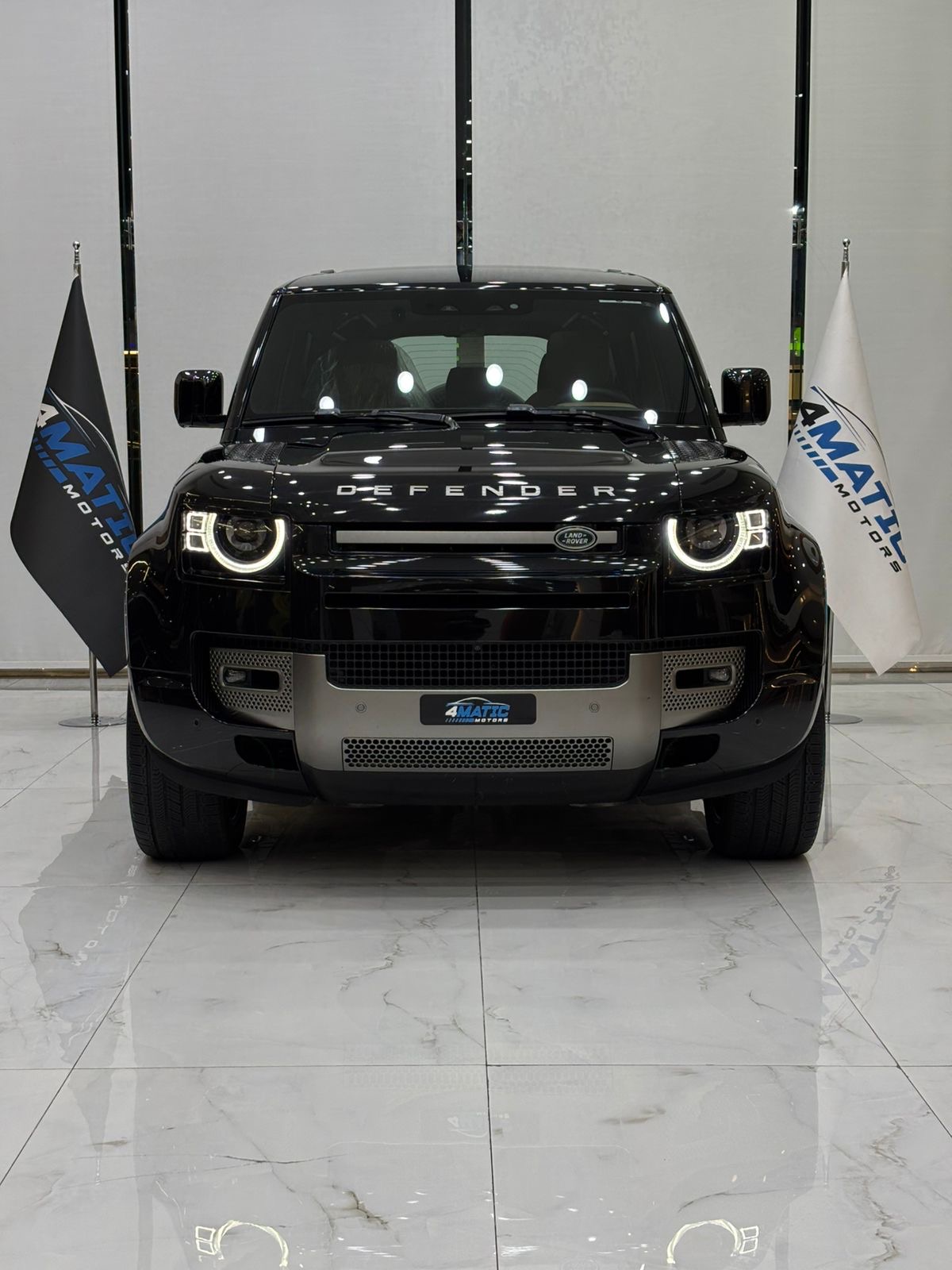 
								Land Rover Defender 110 X-Dynamic HSE 2025 full									