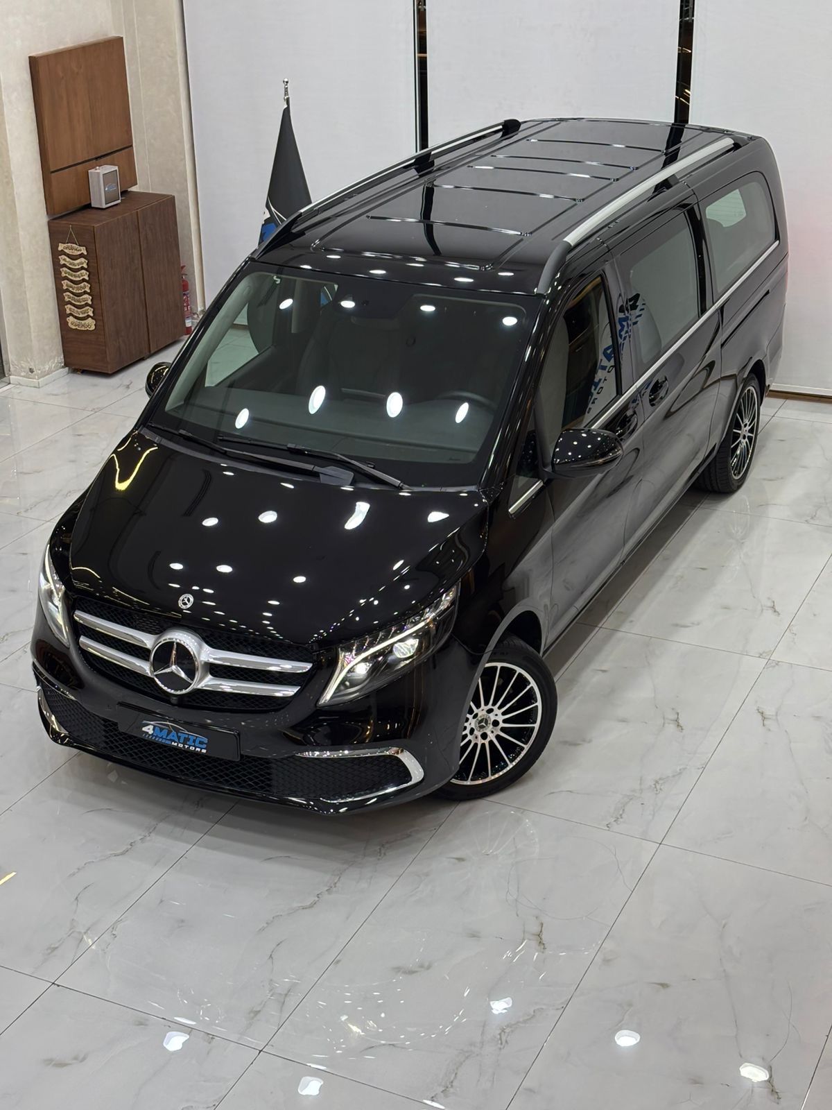 Mercedes-Benz V-Class V 250 2024
