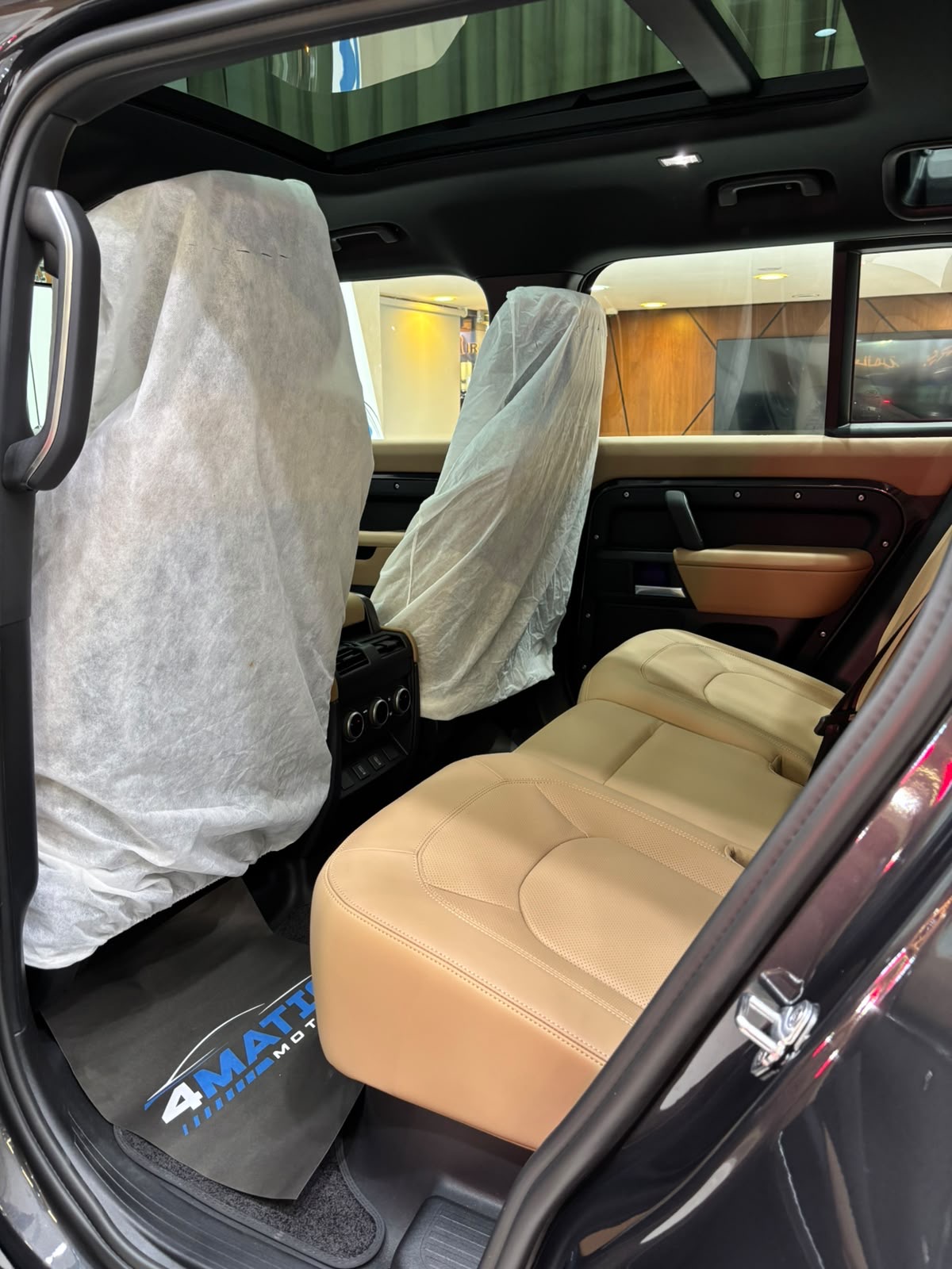 
								Land Rover Defender 110 X-Dynamic HSE 2026 full									