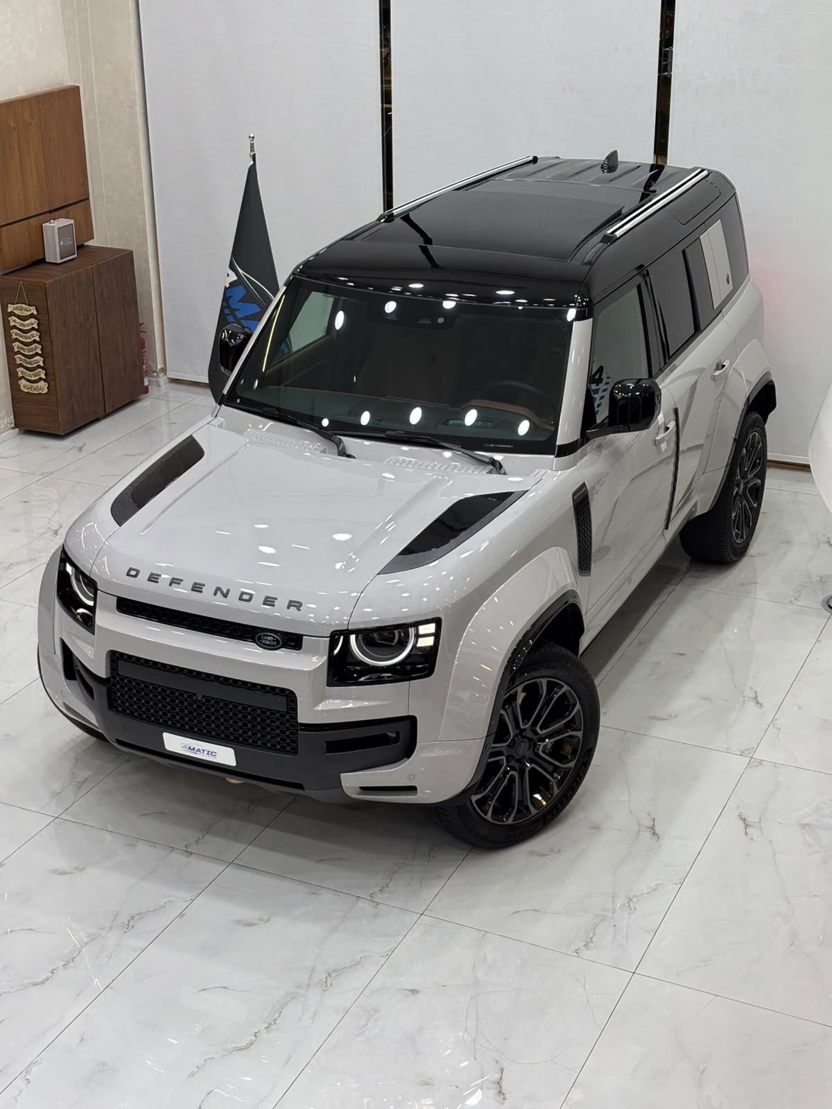 Land Rover Defender 110 Octa P635 2026