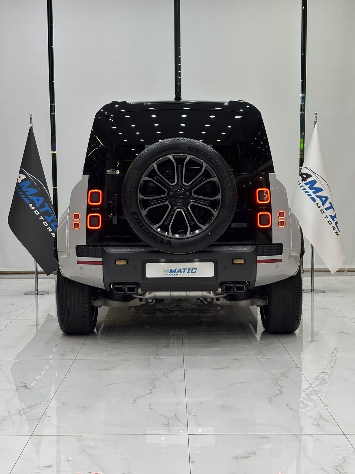 
								Land Rover Defender 110 Octa P635 2026 full									