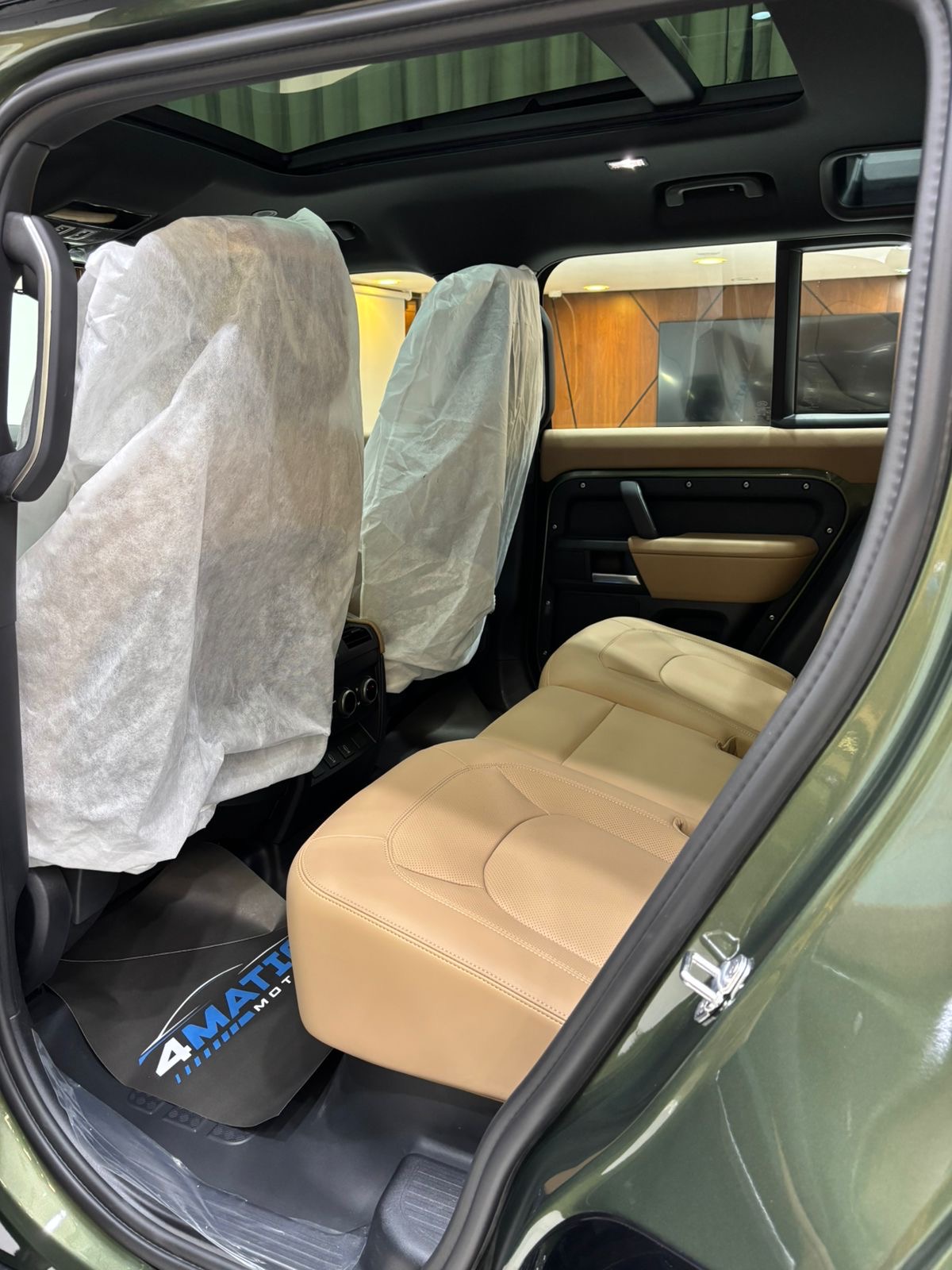 
								Land Rover Defender 110 X-Dynamic HSE 2026 full									