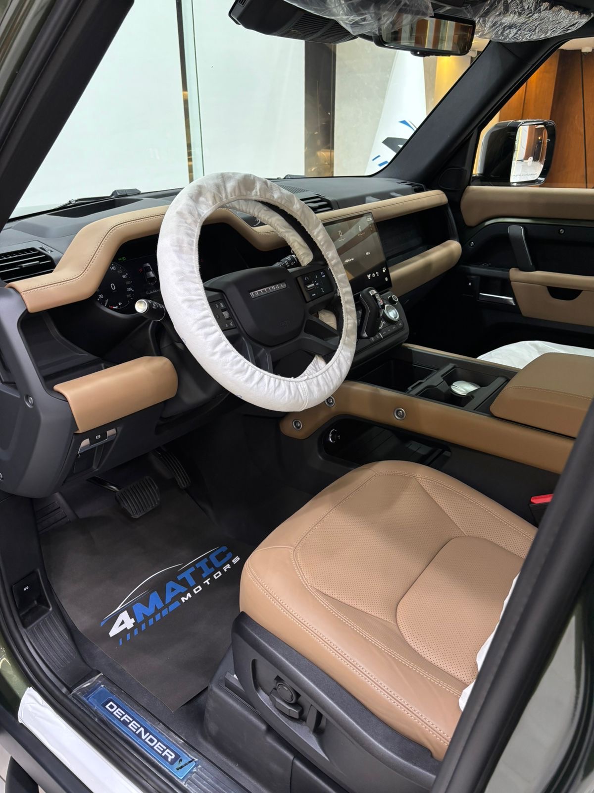 
								Land Rover Defender 110 X-Dynamic HSE 2026 full									