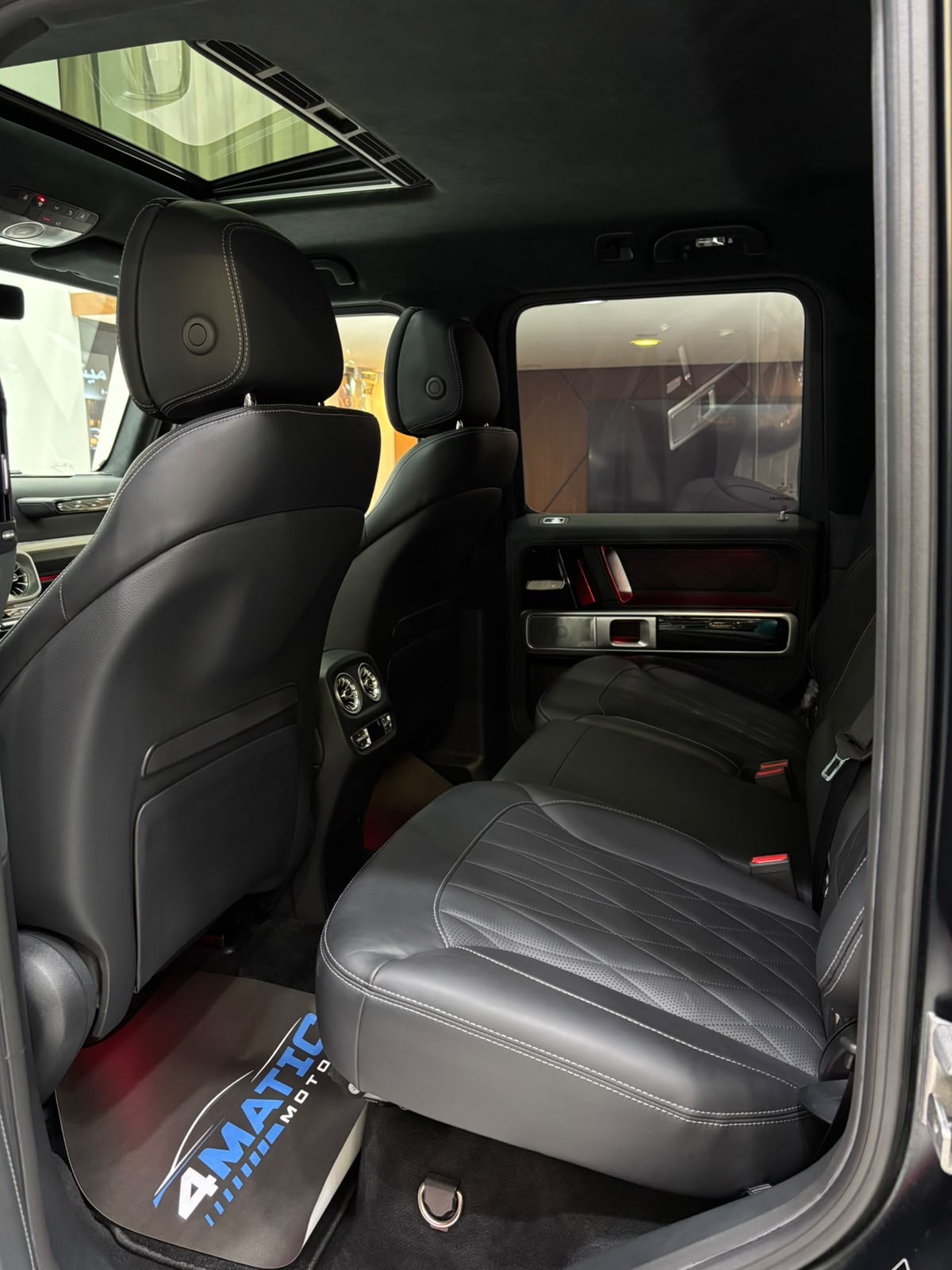 
								Mercedes-Benz G-Class G 63 AMG 2022 full									