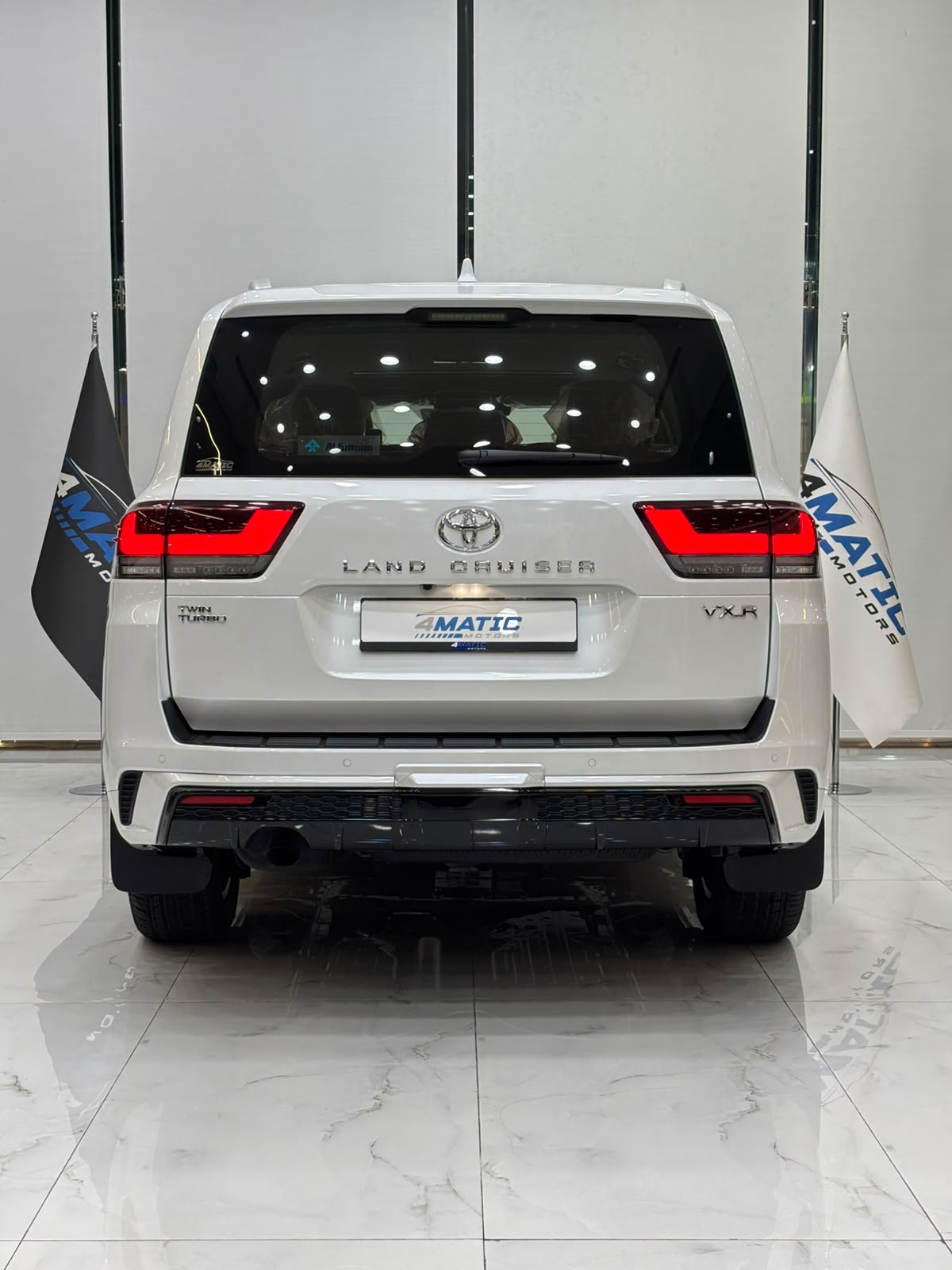 
								Toyota Land Cruiser VXR 2026 full									