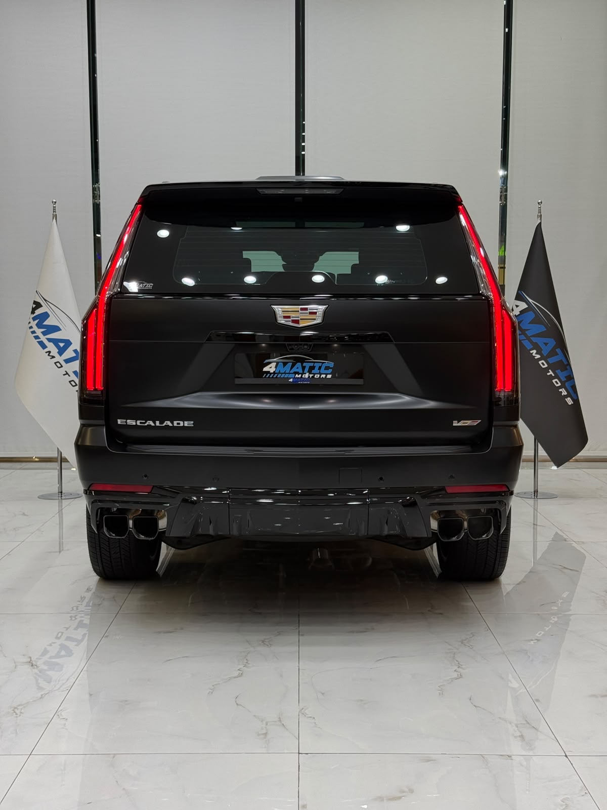 
								Cadillac Escalade V 2026 full									